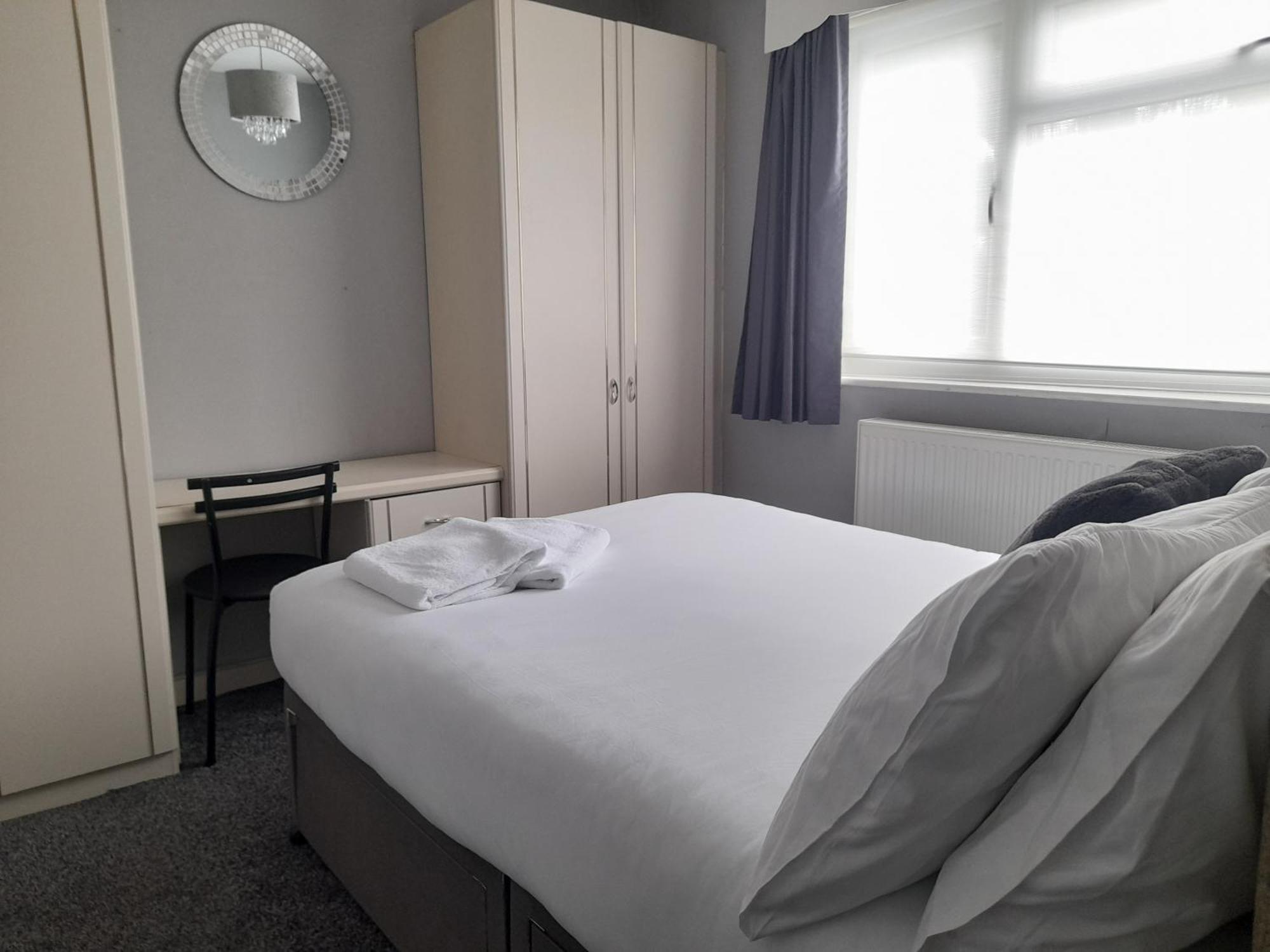 Bright 4-Bed House 15 Min To Manchester Centre Vila Exterior foto
