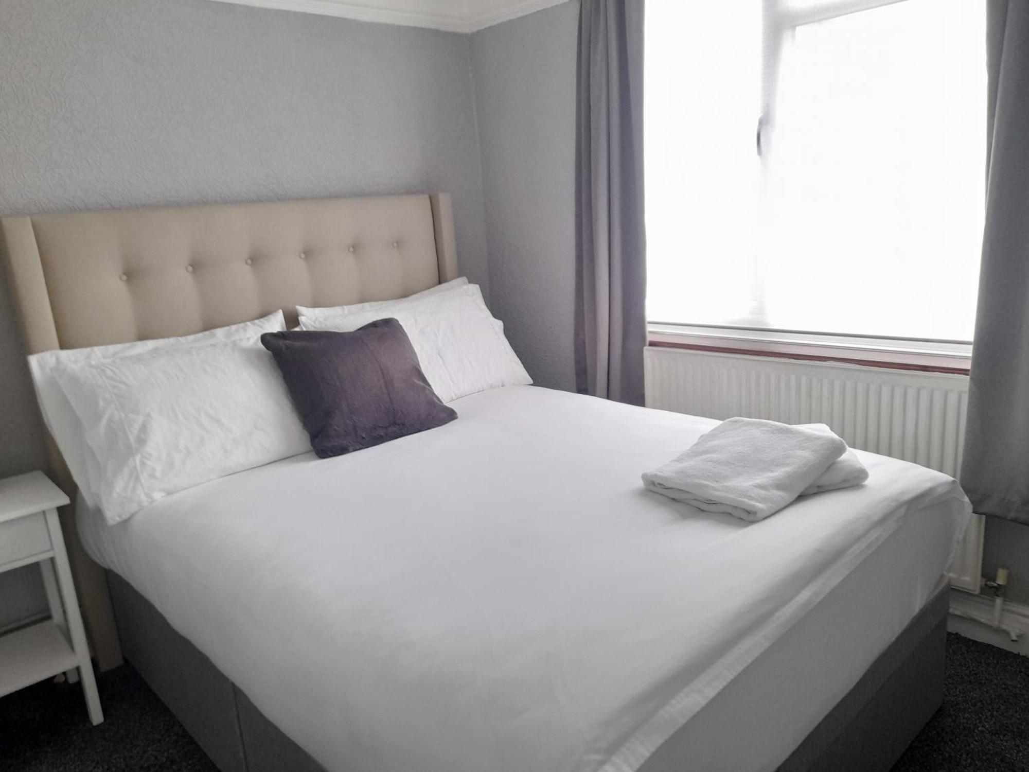 Bright 4-Bed House 15 Min To Manchester Centre Vila Exterior foto