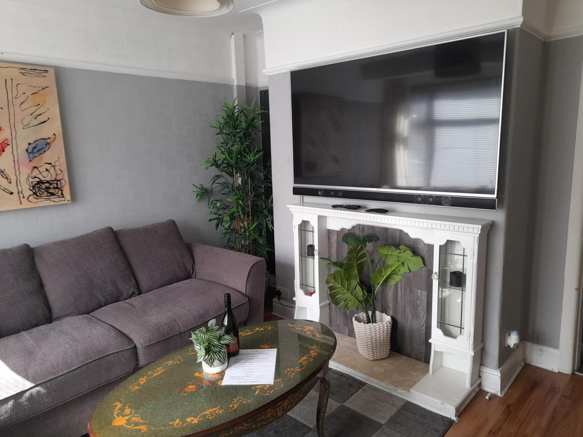Bright 4-Bed House 15 Min To Manchester Centre Vila Exterior foto